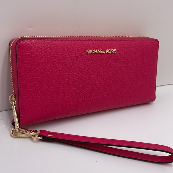 MICHAEL KORS
Leather Continental Wristlet Phone Case Wallet
Electric Pink
NWT - Picture 5 of 16